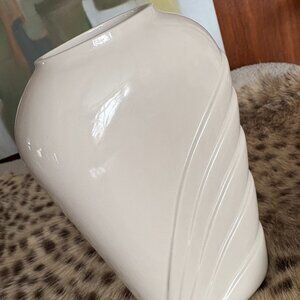 Vintage 80s Mod Cream Ceramic Wave Vase